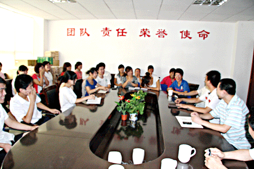 責(zé)任威龍，成就光輝燦爛的明天